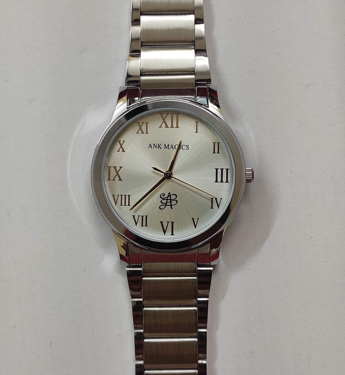 SILVER DIAL SILVER BELT LUCKY WRIST WATCH